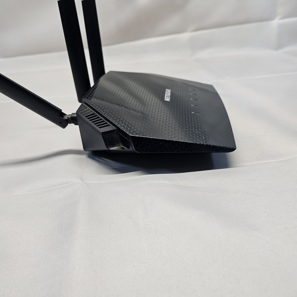 NETGEAR‎ Nighthawk RAX10 Dual-Band Wi-Fi 6 Router - Picture 6 of 8